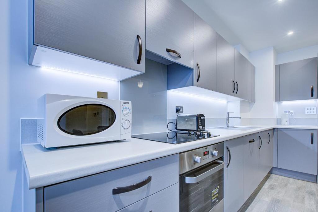 Apartament Luxury 2 Bed Flat In A New Block In East Acton Londyn Zewnętrze zdjęcie