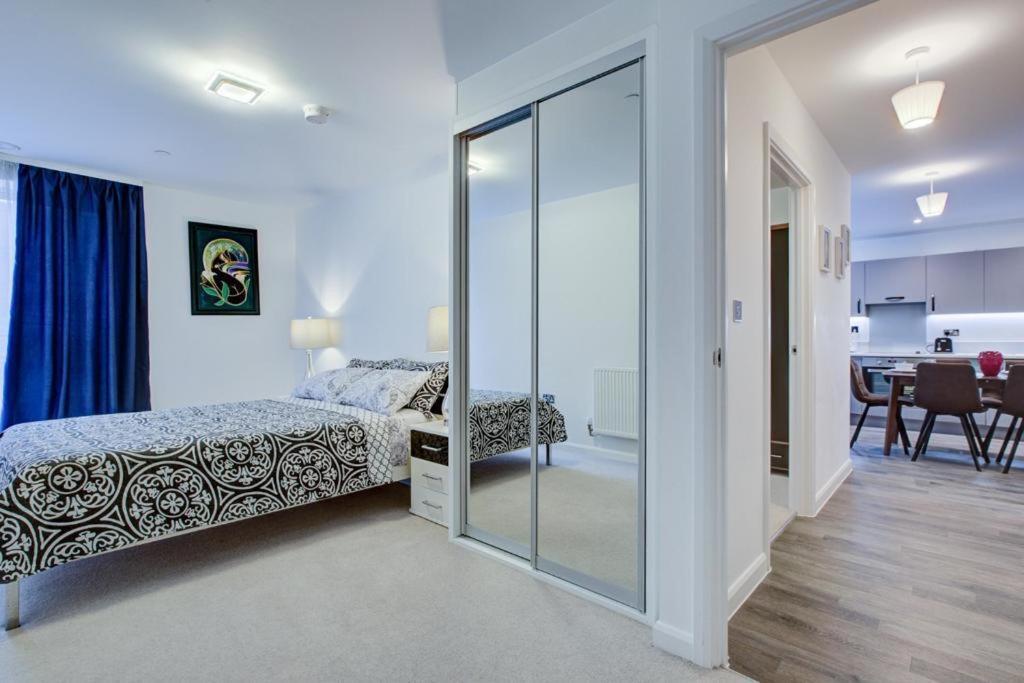 Apartament Luxury 2 Bed Flat In A New Block In East Acton Londyn Zewnętrze zdjęcie